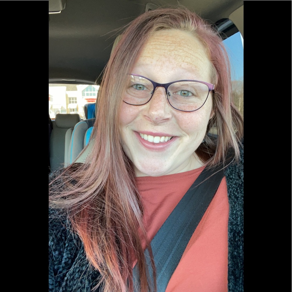 Meet your Posher, Kayla